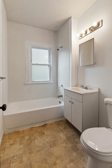 Building Photo - 2704 Natchez Ave