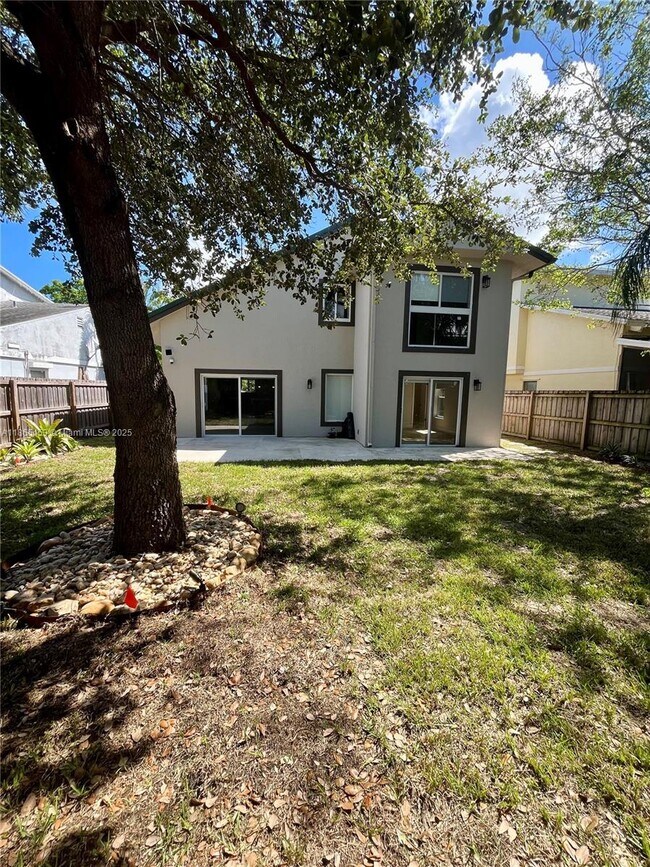 Building Photo - 2429 Sundy Ave