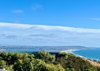 Building Photo - 4 bedroom, 2.5 bathroom home in the desirable Mt Soledad neighborhood.