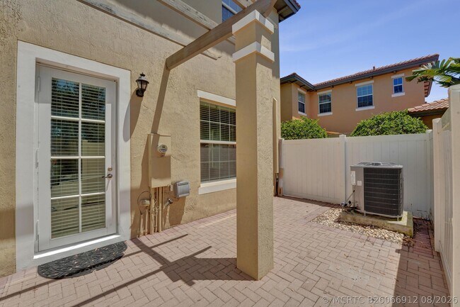 Building Photo - 1326 SW 147th Ter