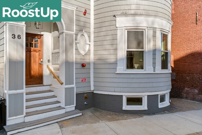 Building Photo - Furnished Bedroom with Private Bath in South Boston