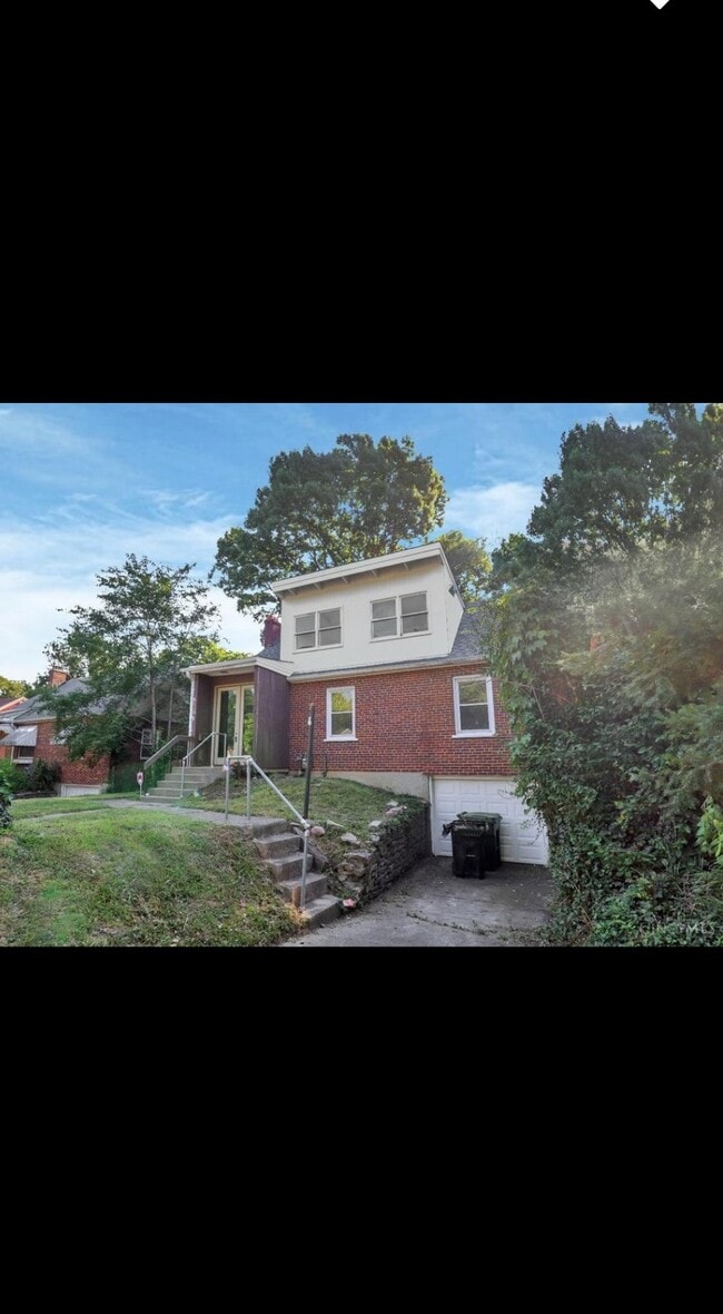 Building Photo - 8010 Daly Rd