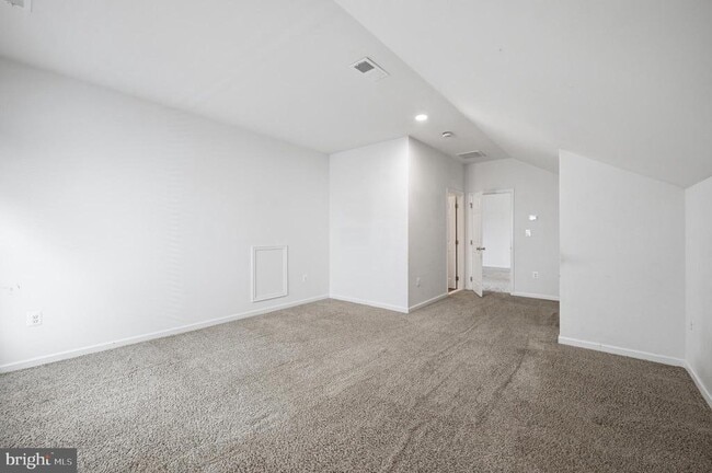 Building Photo - 24267 Purple Finch Dr