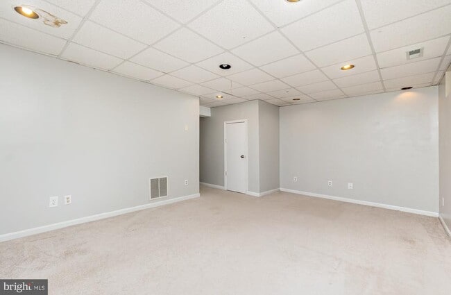 Building Photo - 2190 Sewanee Dr