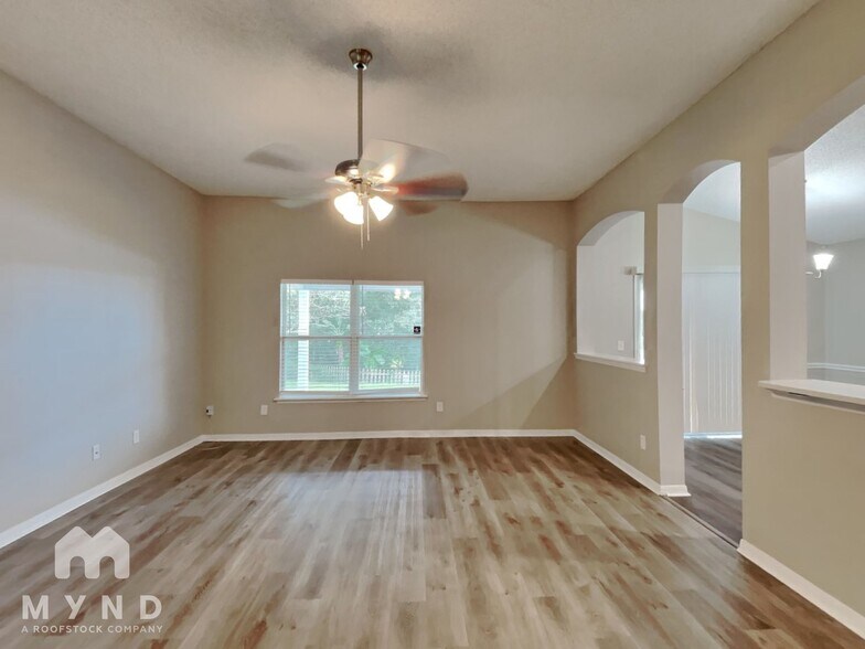 Building Photo - 10166 Rising Mist Ln