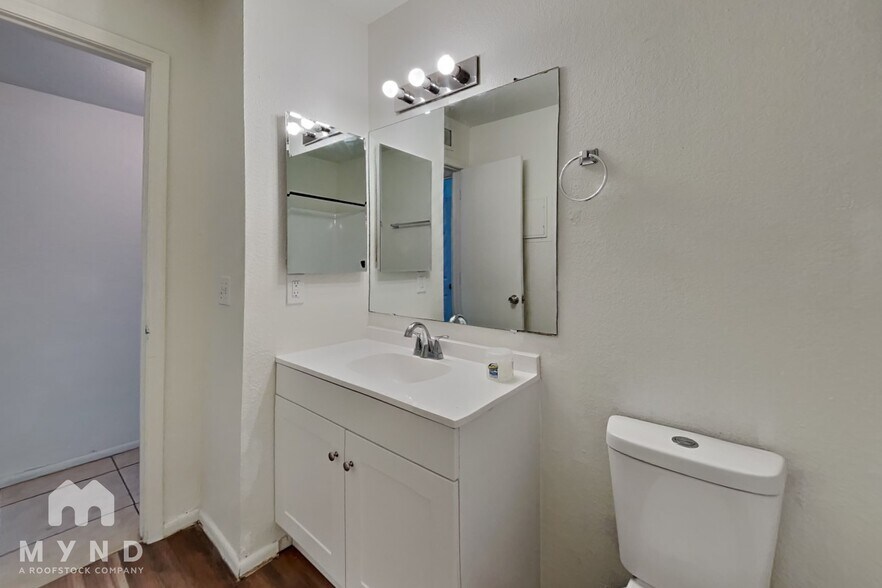 Building Photo - 6657 W Ocotillo Rd