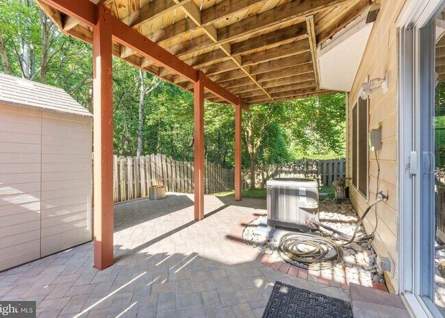 Building Photo - 12153 Abbey Glen Ct