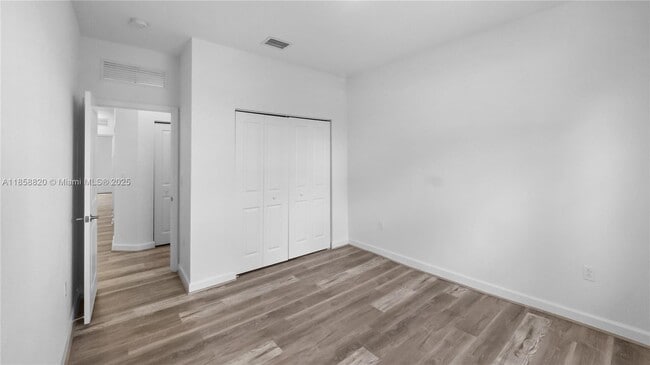 Building Photo - 5534 NW 27th Pl