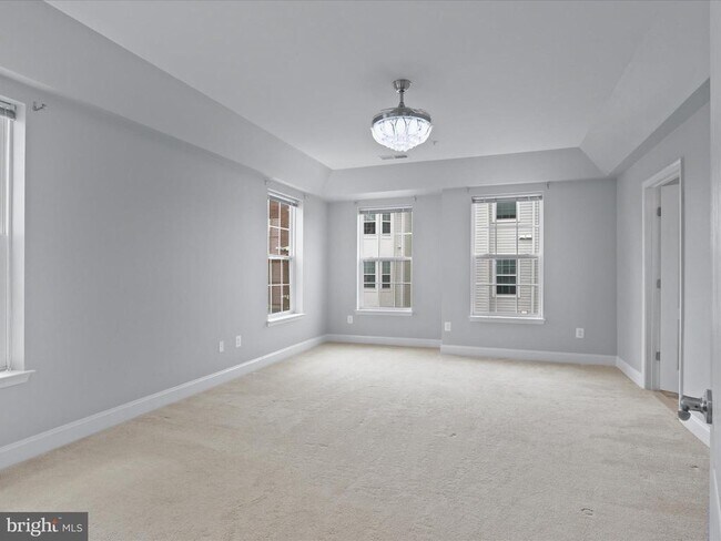 Building Photo - 9200 Charleston Dr