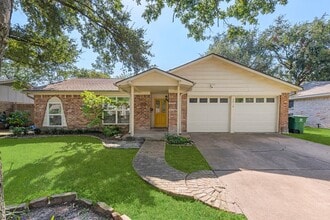 Building Photo - 3010 Westerland Dr