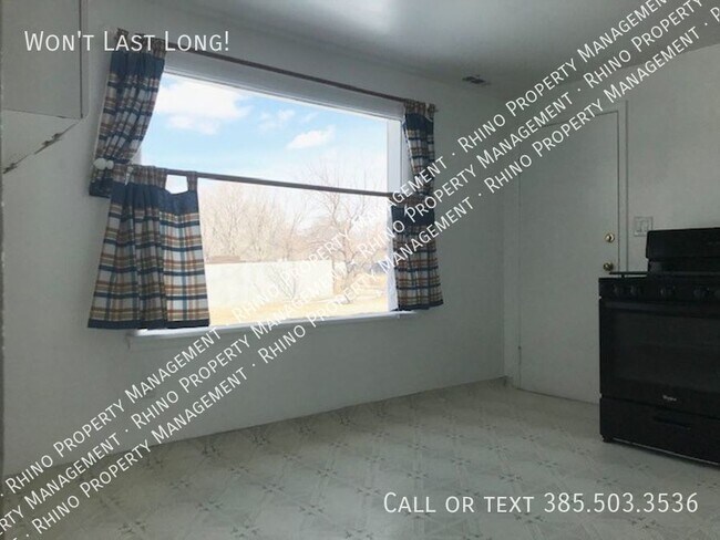 Building Photo - 2 Bedroom/1 Bathroom Home in Tooele