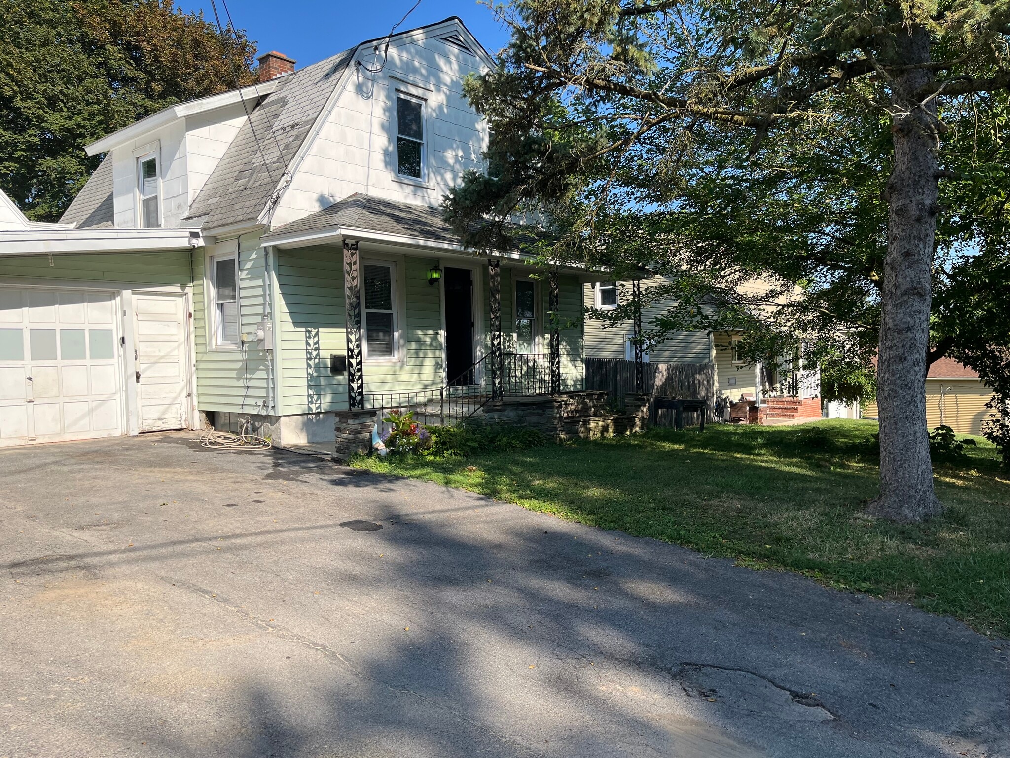 Building Photo - 217 Gillespie Ave