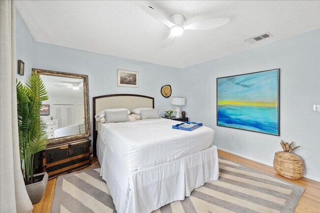 Building Photo - 171 Salmon Dr NE