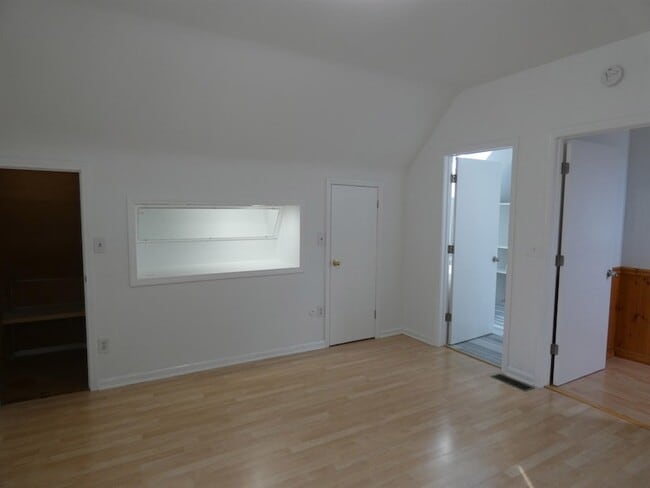 Building Photo - 26411 Belanger St