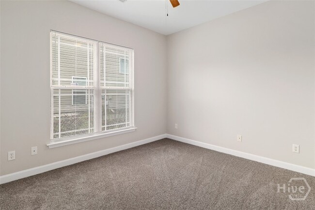 Building Photo - 8 Chapel Pointe Cir