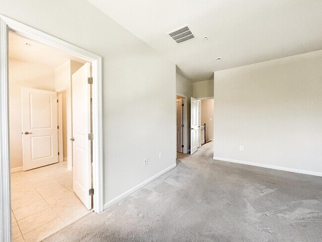 Building Photo - 10132 Dorsey Ln