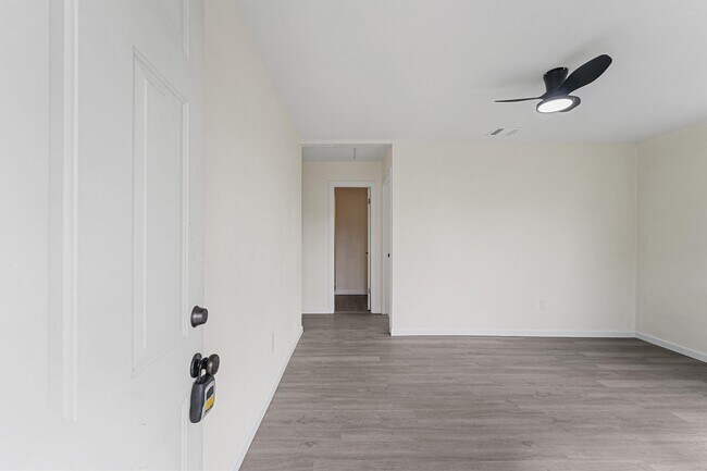 Building Photo - 4715 Engleford St