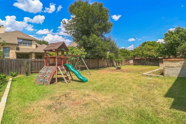 Building Photo - 3913 Remington Rd