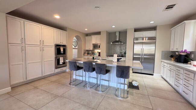 Building Photo - Luxury 4 Bedroom Home in La Costa Greens