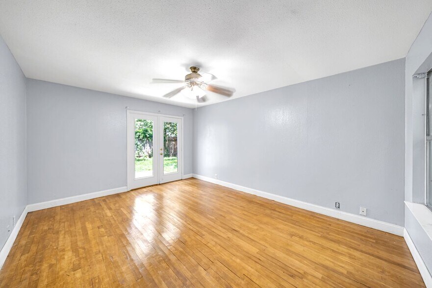 Building Photo - 13014 Skymeadow Dr