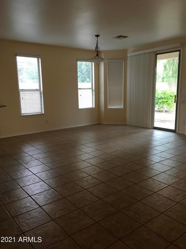 Building Photo - 2533 W Apollo Rd