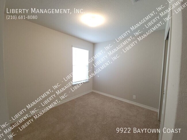 Building Photo - Charming One- Story Home On a GREENBELT LO...