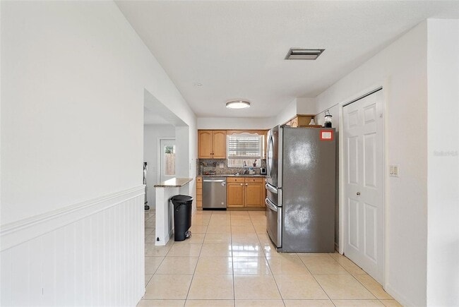 Building Photo - 5542 19th Ave N