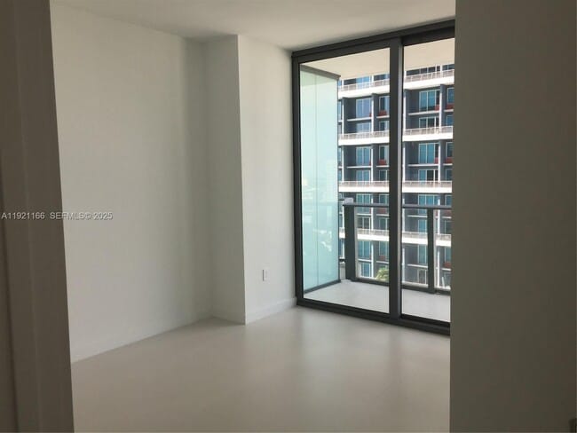 Building Photo - 1300 S Miami Ave