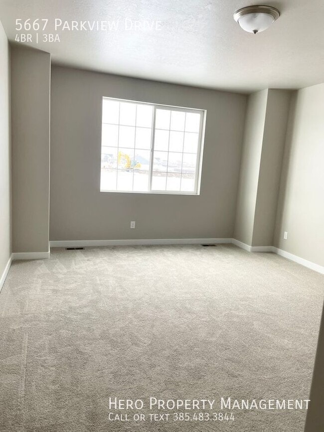 Building Photo - 5667 Parkview Dr