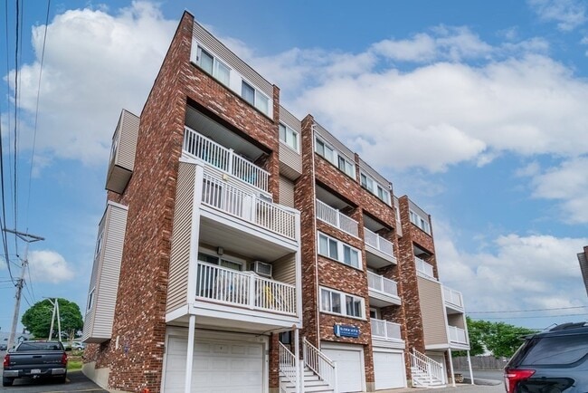 Building Photo - 12 Cox Ct