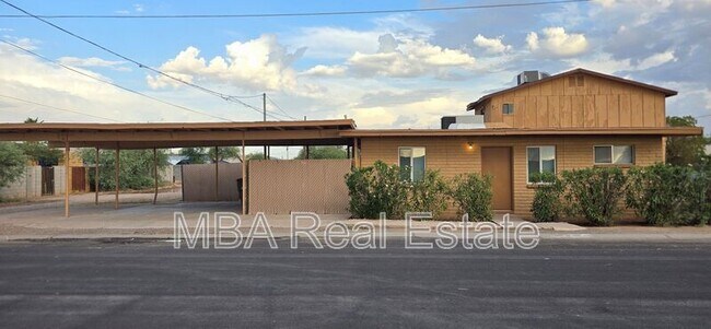 Primary Photo - 318 W 2nd Ave