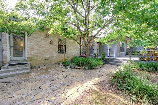 Building Photo - 19914 Encino Moss St