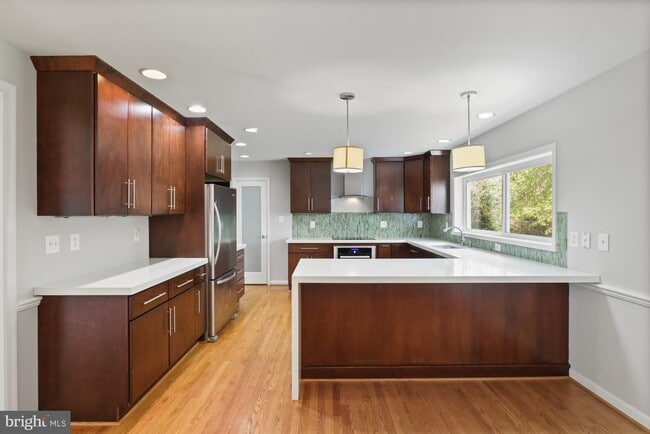 Building Photo - 6139 Tompkins Dr