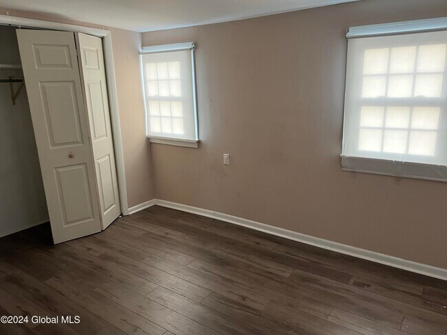 Building Photo - 109 Exchange St