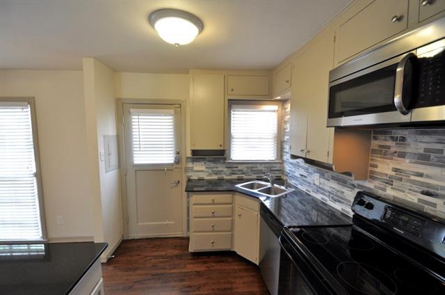 Building Photo - 6015 Reiger Ave