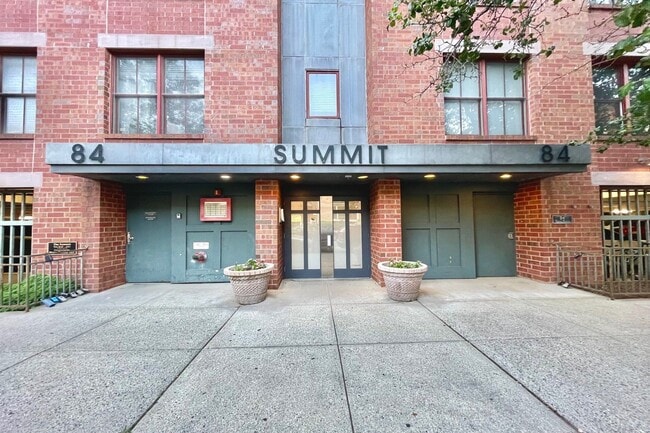 Primary Photo - 84 Adams St