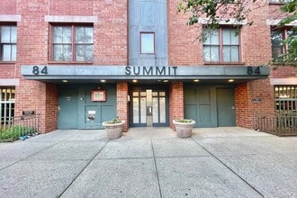 Building Photo - 84 Adams St