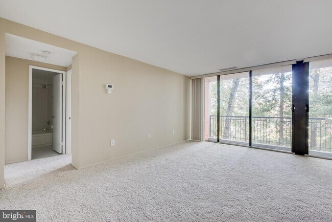 Building Photo - 8 S Van Dorn St