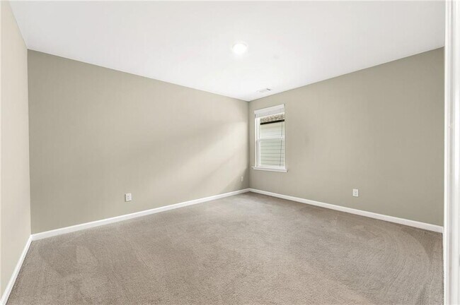 Building Photo - 4335 Magpie Dr
