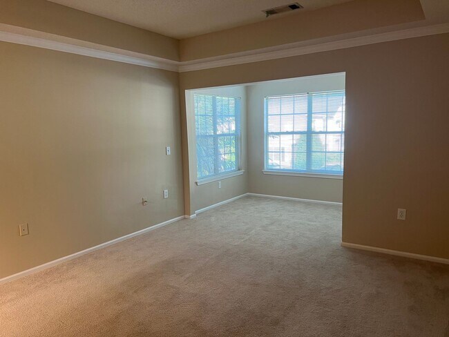 Building Photo - Two bedroom two bath second floor unit