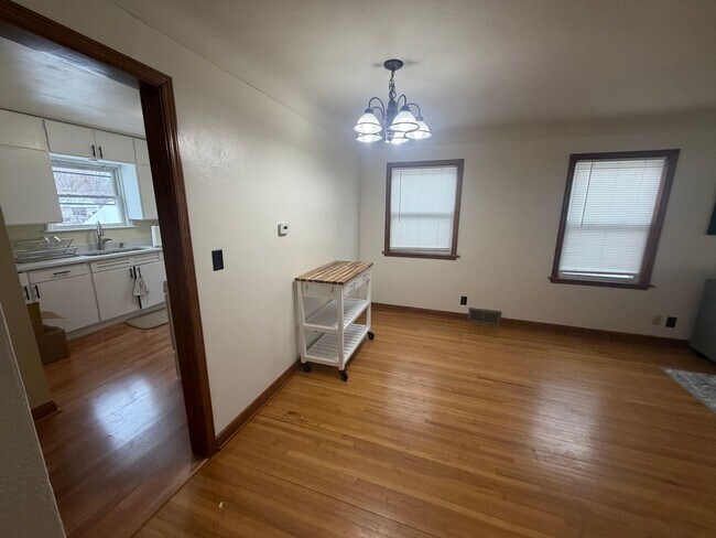 Building Photo - 1725 Randolph Ave