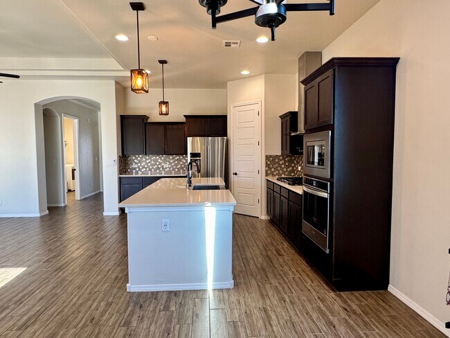 Building Photo - 5208 Bullseye Rd NE