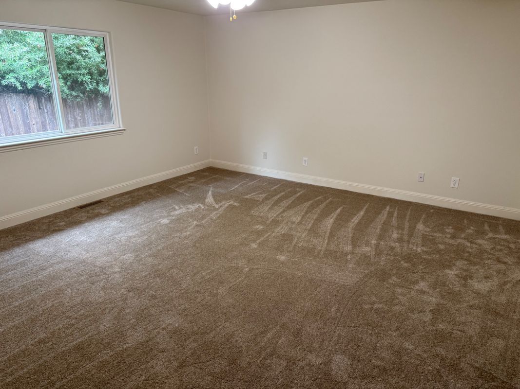 Building Photo - 16656 Pinecrest Ct