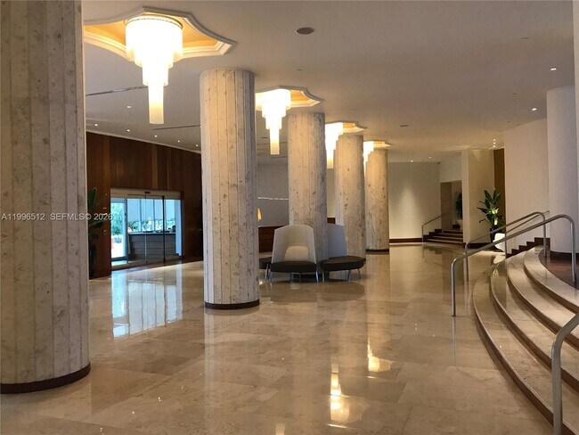 Building Photo - 5161 Collins Ave