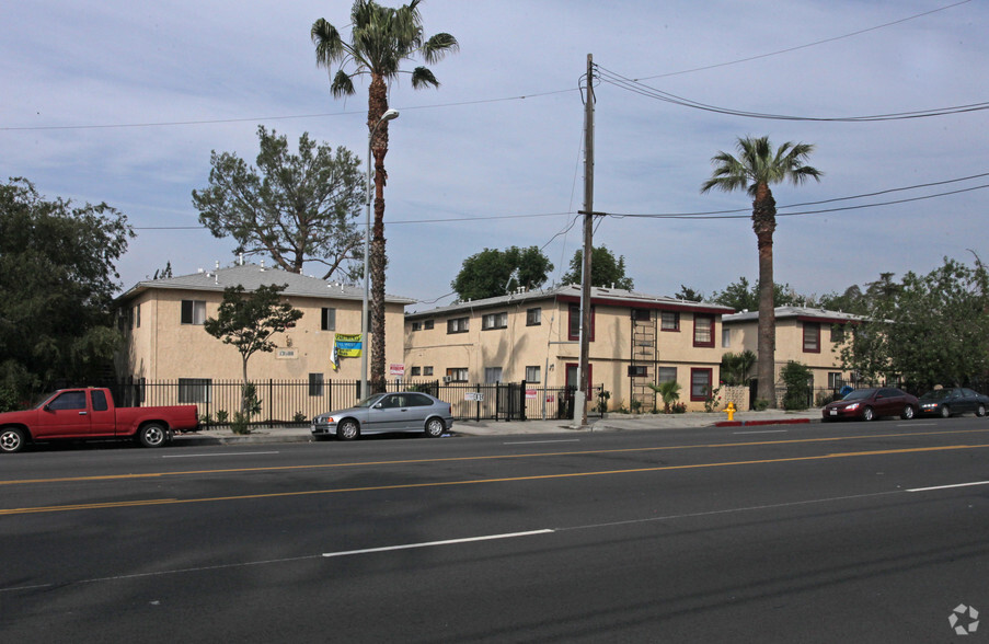 Primary Photo - 13988-14000 Foothill Blvd