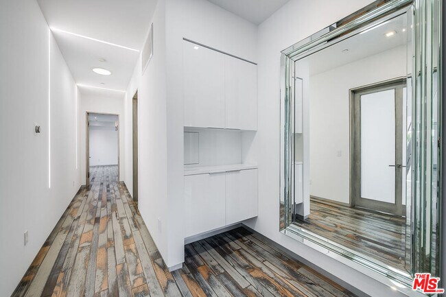 Building Photo - 16457 Westfall Pl