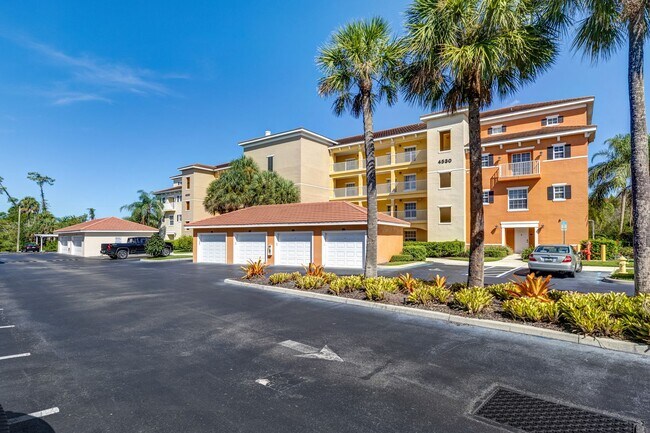Primary Photo - ** BOTANICAL PLACE ** 3 BED / 2 BATH - CON...