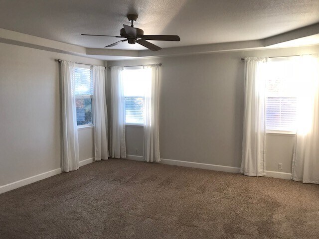 Building Photo - 6121 Lockridge Dr
