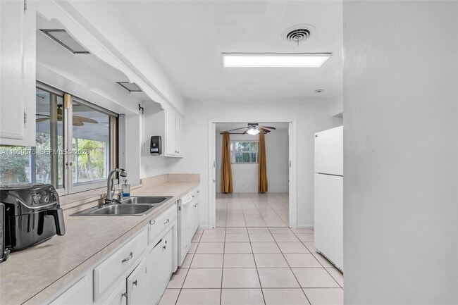 Building Photo - 781 NW 66th Ave