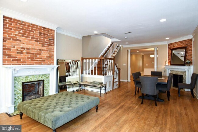 Primary Photo - 11 R St NW